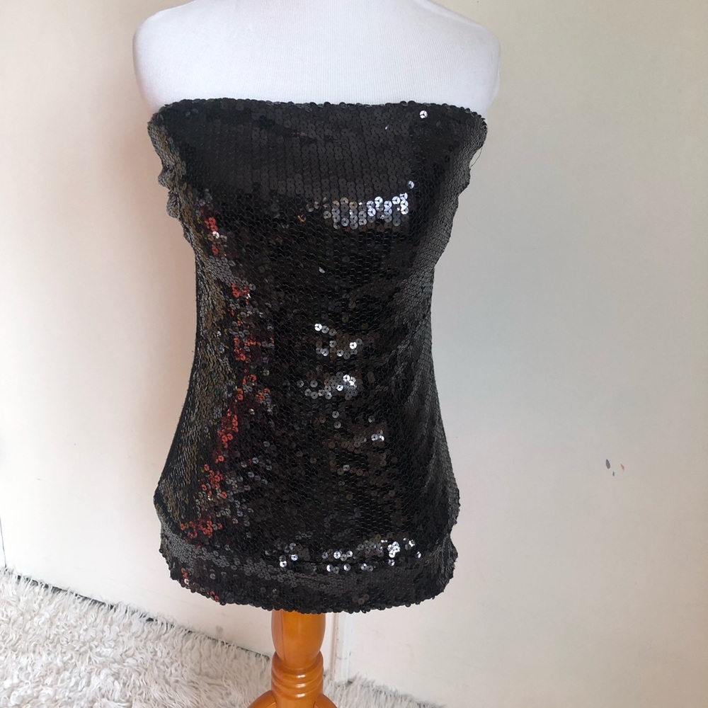 Women’s sequin top